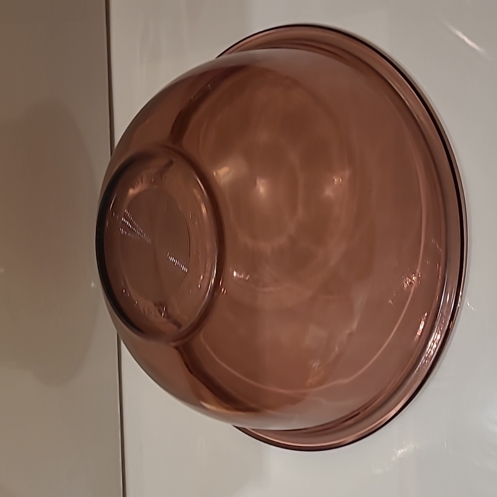 Pyrex 325 2.5L cranberry color 10"